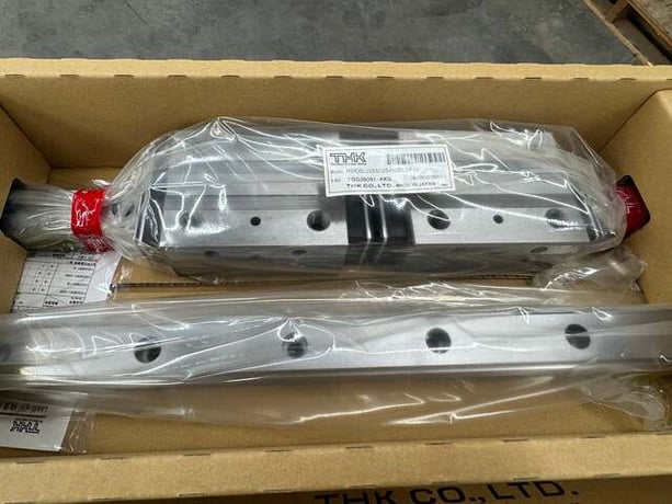 THK #HSR35LU2SSC0S+1080LSP-IV / HSR35LU2SSC0S+1130LSP-IV, Linear Guide Rail Assembly Set - Image 3