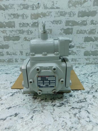 Mayekawa #F50P-RS01, Flanged Oil Pump W/ Relief Valve - Image 3