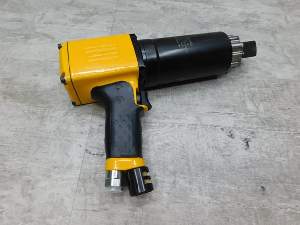 Atlas Copco #RTP2600-HR25, Pneumatic Pistol Nutrunner W/ FRL Stand, 1" Drive - Image 3