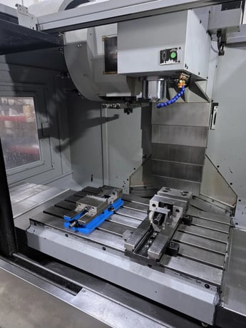 Baron-Max #VB-1066B, CNC vertical machining center, 41.3" X, 23.6" Y, 23.6" Z, 12000 RPM, 15 HP, BT40, 24 - Image 6