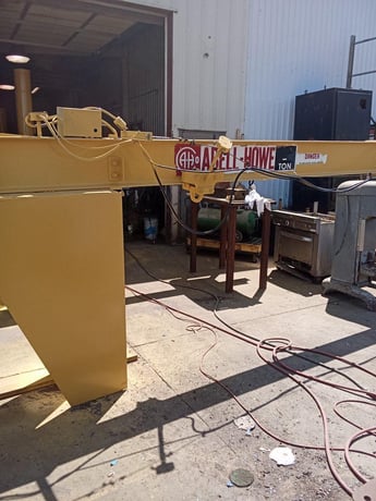 2 Ton, Abell-Howe, Free Standing Jib Crane, 360&deg;, 10' Hub, 120" Column, w/ Budgit 2 Ton Chain Hoist - Image 4