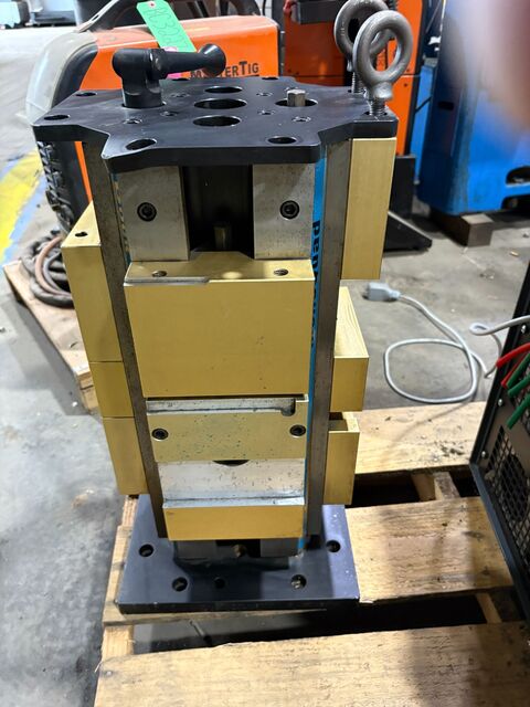 Bock Monoquad #2030, CNC Workholding Fixture, 4-Sided Clamping System - Image 4