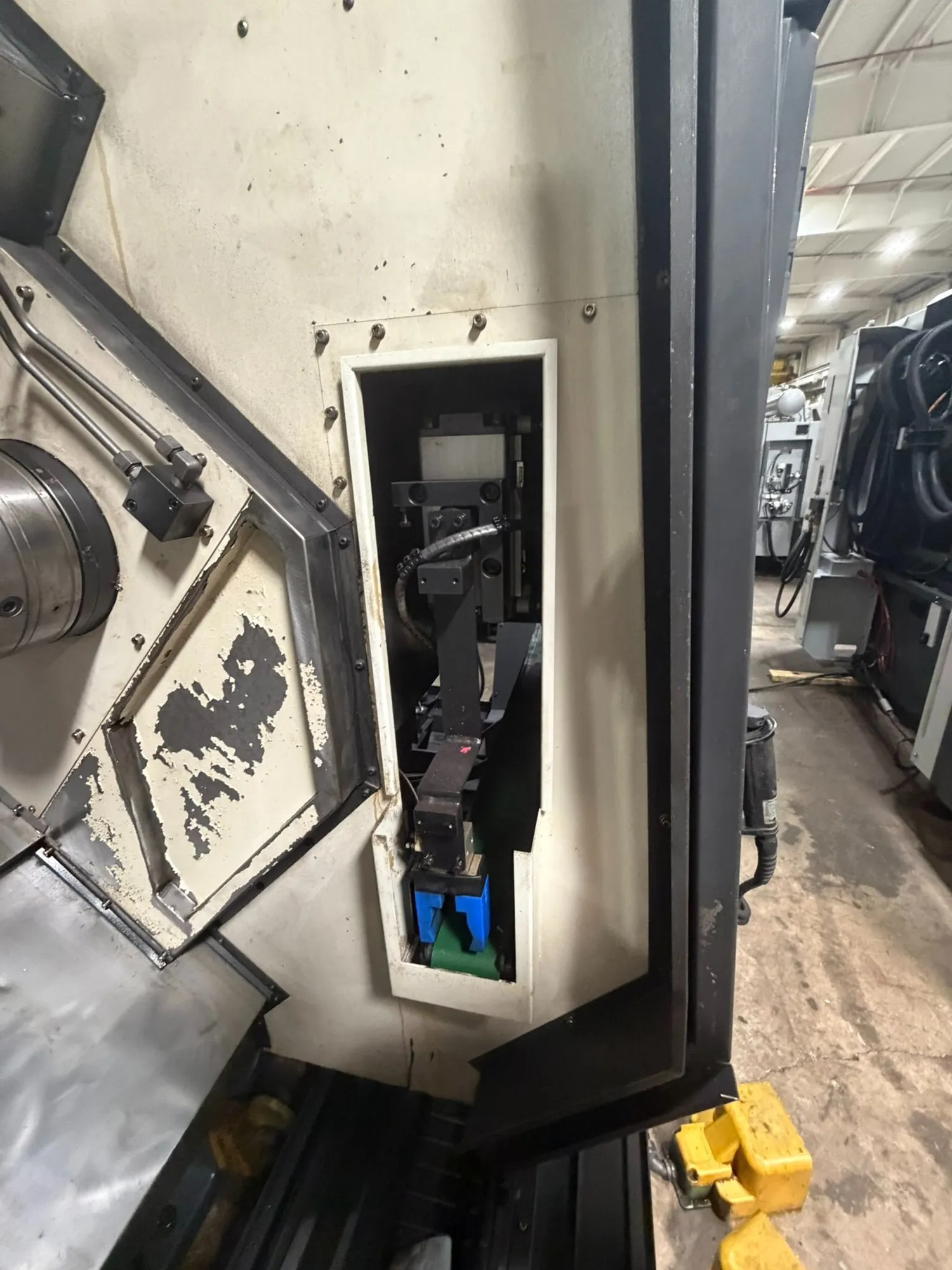 Hwacheon #T2-1T-SMC, CNC lathe, Twin Spindle, 18.1" turning diameter, 20 HP, 5000 RPM, 12-position turret - Image 6