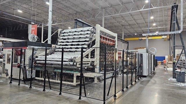 108" Universal Tissue Technology, BRT/KRT rewinding line, 4-lane orbital log saw, 400 MPM, 2016 - Image 1