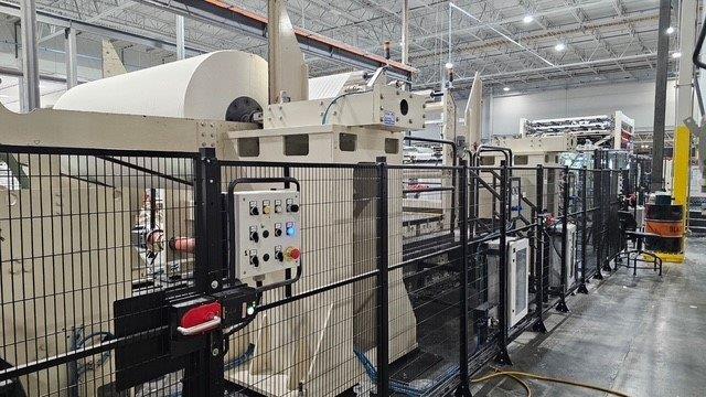 108" Universal Tissue Technology, BRT/KRT rewinding line, 4-lane orbital log saw, 400 MPM, 2016 - Image 2