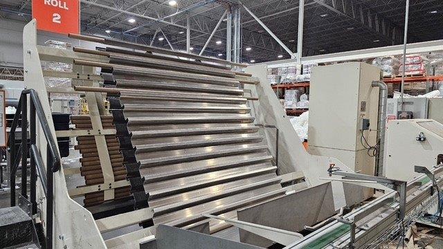 108" Universal Tissue Technology, BRT/KRT rewinding line, 4-lane orbital log saw, 400 MPM, 2016 - Image 9