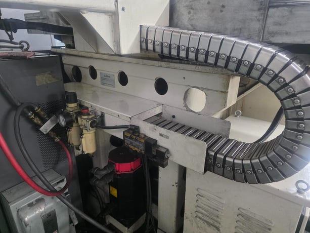 LeBlond Makino #RMC-55, Vertical Machining Center, 21.6" X, 12.6" Y, 13.8" Z, CT40, Fanuc OM, 7.5 HP, 1991 - Image 7