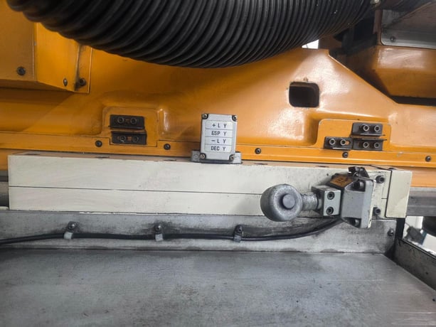 LeBlond Makino #RMC-55, Vertical Machining Center, 21.6" X, 12.6" Y, 13.8" Z, CT40, Fanuc OM, 7.5 HP, 1991 - Image 10