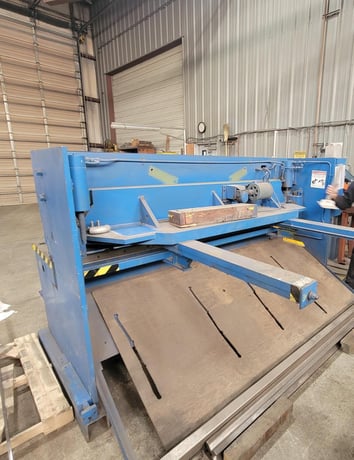 0.157" x 8' Sandfeld Hoan #25/4, Hydraulic Power Squaring Shear, Motorized Back Gauge, 230V, 3 Ph., 1974 - Image 2