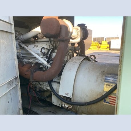 450 KW Detroit Diesel #12V71T, diesel generator set, 277/480 Volts, auto start panel, safety shutdowns - Image 6