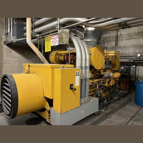 750 KW Caterpillar #3508, diesel generator set, stationary, 111-411 hours, 1984 (3 available) - Image 1