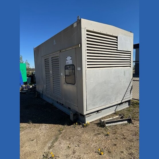 800 KW Detroit Diesel #16V92TA, diesel generator set, stationary/skid, weather enclosure, 822 hours, 1992 - Image 2