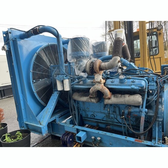 800 KW Detroit Diesel #16V92TA, diesel generator set, stationary/skid, weather enclosure, 822 hours, 1992 - Image 5