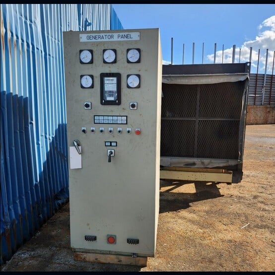 800 KW Kohler #800ROZD4, diesel generator set, Detroit Diesel/MTU 16-cyl engine, radiator equipped, <50 - Image 5