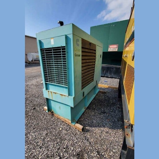 60 KW Cummins-Onan #60DGCB, diesel generator set, standby, 125 gal base tank, weather enclosure, 12-lead, 583 - Image 3