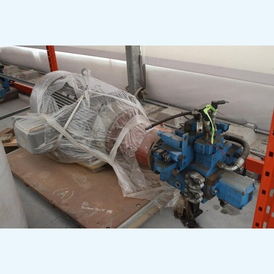 171 GPM, 6090 PSI, 350 HP Vickers Hydrokraft #TVWS-360-MR-SP-00000000, Axial Piston Pump - Image 1