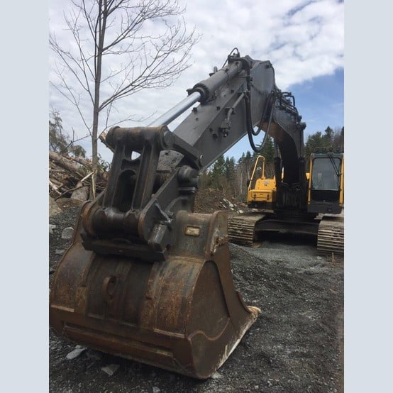 Volvo EC360BLC, Crawler Excavator, quick coupler, auxiliary hydraulics, 11,460 hours, 2005 - Image 2