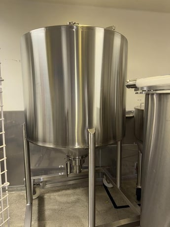 304 gallon Jacketed Mixing Tank #N03652, 1151 Liters, Temperature-Controlled Jacket - Image 2