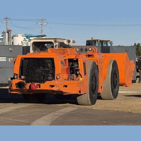 Sandvik #LH410, Scooptram, 5-Yard, 11,992 hours, 2013 - Image 7