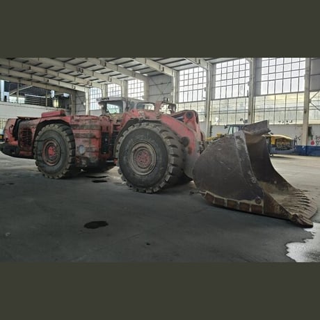 Sandvik #LH517, Scooptram, 9-Yard, 17,042 hours, 2013 - Image 2