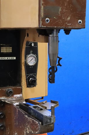 6 Ton, Haeger #HP6-B, hydraulic insertion press, 8.5" stroke, 18" throat, 3/8"-8.5" vertical upstroke - Image 4