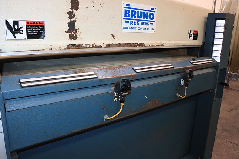 25 Ton, Atom #S-325, travelling head, hydraulic clicker press, 63" x23" head, 13.75 stroke, 15.75" daylight - Image 4