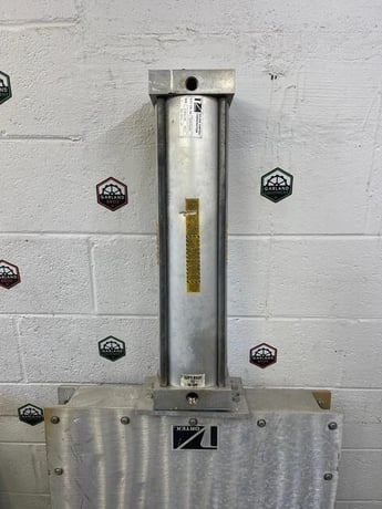 Salina Vortex #SA18-MG-SB-RS, Pneumatic Gate Knife Valve, 18" x 18" size, 20-1/4" bolt hole center to center - Image 3