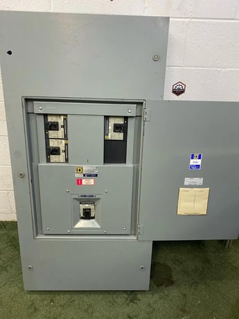 225 Amp. Square D, HCN0952-2MN, I-Line Panelboard/Power Distribution Panel, (2) 50 amp breakers, (1) 100 amp - Image 2