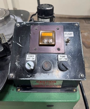 20" Lapmaster #20, serrated cast iron plate, slurry distribution system, rings & weights, 1 HP - Image 3