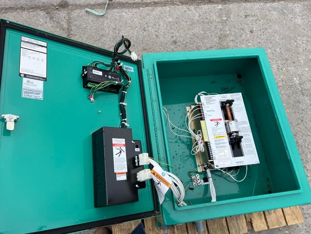 125 Amp. Cummins/Onan #OTECA-1627586, Automatic Transfer Switch, 3-pole, 240 Volts, 1PH/3PH, 2016 - Image 5