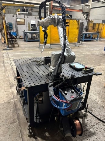 Vectis #UR10e, Collaborative Welding Robot, 6-Axis, 27.5 lb. Payload, 51" Reach, Miller Invision 450MPa, 2023 - Image 2