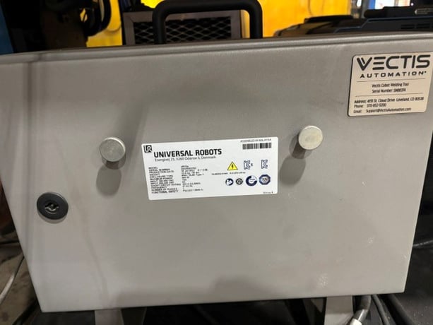 Vectis #UR10e, Collaborative Welding Robot, 6-Axis, 27.5 lb. Payload, 51" Reach, Miller Invision 450MPa, 2023 - Image 7
