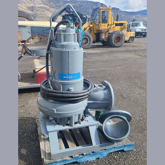 ITT Flygt #3201.180-3893, Submersible Pump, 12" discharge, 65' max. submergence, 30 HP, 855 RPM, 31 amps, 600 - Image 2