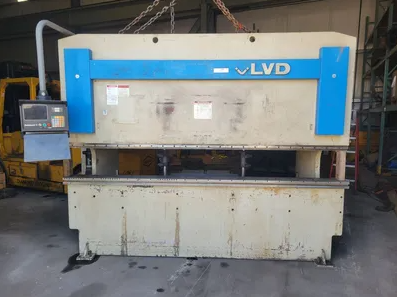 150 Ton, LVD #150-JS-10, CNC hydraulic press brake, 10' overall, 98" between housing, Hurco Autobend 7 - Image 1