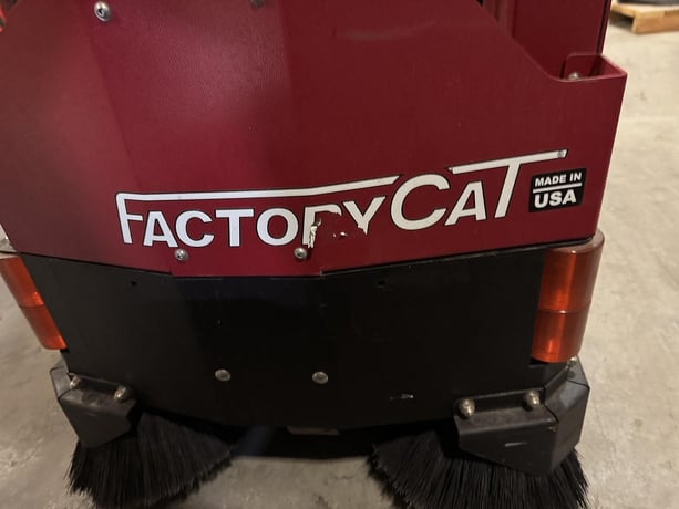 Factory Cat #GTX, Ride-On Floor Scrubber, 25-34" Cleaning Width, 36V, 2.9 MPH, 2023 - Image 8