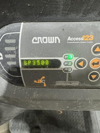 3,000 lb. Crown #SP3520-30, Electric Order Picker, 24V, 48" Width, 6.5 MPH, 2016 - Image 9