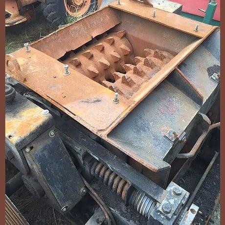 20" x 26" Quad Roll Crusher, two-stage reduction, tramp iron release, chain and gear guards - Image 4