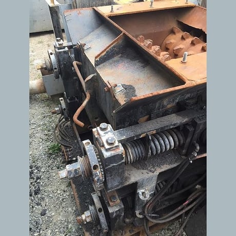 20" x 26" Quad Roll Crusher, two-stage reduction, tramp iron release, chain and gear guards - Image 9