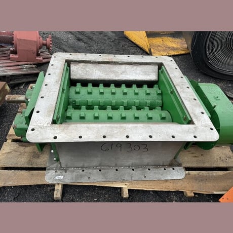 9" x 32" Helmick #E9710MKA304, double roll clinker crusher, 33" x 20" feed opening - Image 6