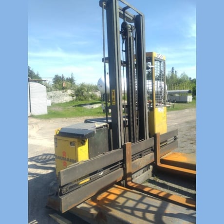 10,000 lb. Baumann #EMS454/15-155/55STQST67, electric sideloader, 216" lift, 72 V. battery, 11,168 hours, 1999 - Image 3