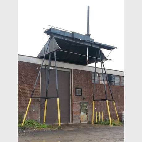 25 Ton, Tyson, Outdoor Overhead Crane, 25' Clearance, 18' Width Clearance, 30 Ton Cylinder Pull, 5 HP. Power - Image 1