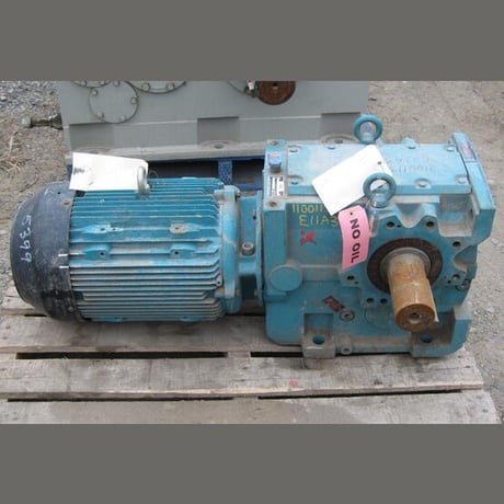15 HP 1760 RPM Brook Crompton, Gearhead Motor, 12:5 Ratio, 3 phase, 575 Volts - Image 1