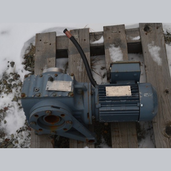 0.75 HP 1700 RPM Sew-Eurodrive, Gearhead Motor, 8.69:1 Ratio, 230/460 Volts - Image 1