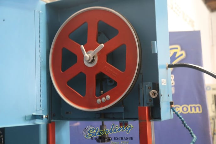 20" x 13" DoAll #2013-V, vertical band saw, 1/8"-1" x 154" blade, 55-5200 FPM, 2 HP, 26" x 26" table, blade - Image 4