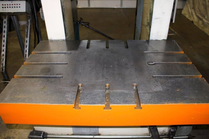 165 Ton, AIDA, Gap Frame Press, 7.87" stroke, 15.7" shut height, 3.9" ram adjustment, 45" x 30" bed, 30-55 - Image 4