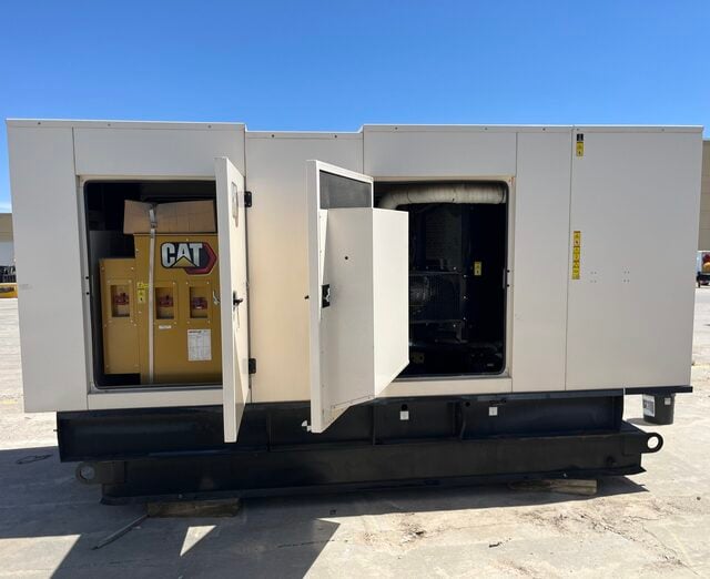 300 KW Caterpillar #C9, Diesel Generator Set, 480 Volt, 1800 RPM, 600 amp circuit breaker, EMCP 4.2 control - Image 3