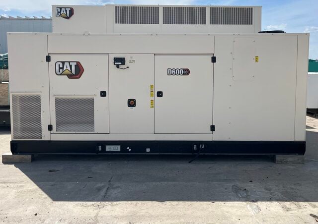 600 KW Caterpillar #D600GC, Diesel Generator Set, 480 Volt, 1800 RPM, 1200 amp circuit breaker, GCCP1.2 - Image 1