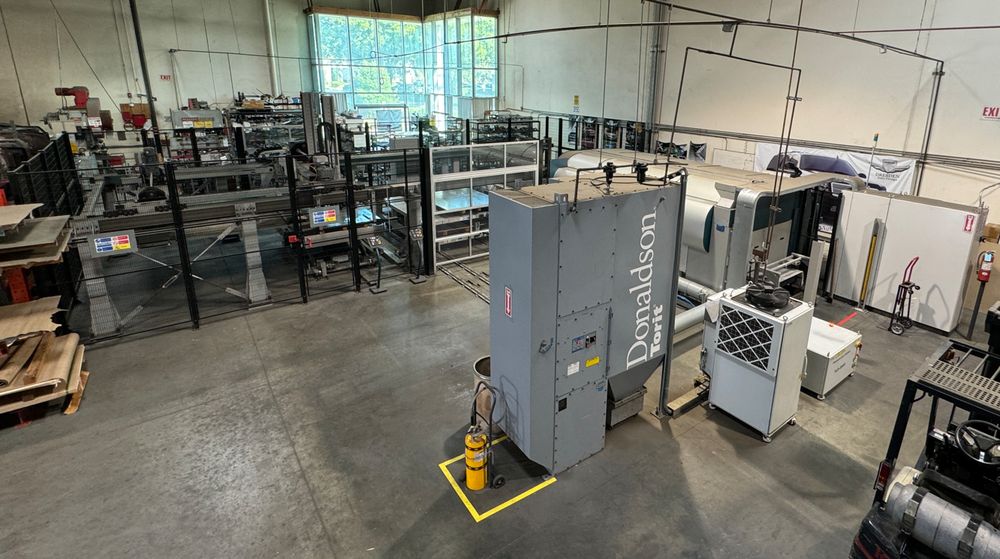Salvagnini #L3-30, CNC fiber laser with automation, 3000 watt, 5' x 10', dust collector, chiller, 2015 - Image 2