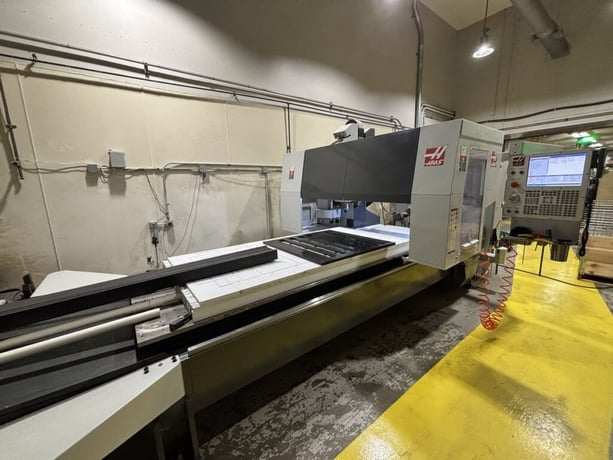 Haas #GR-510, CNC gantry mill, 121" X Travel, 61" Y Travel, 11" Z, 15000 RPM, 10 automatic tool changer - Image 3