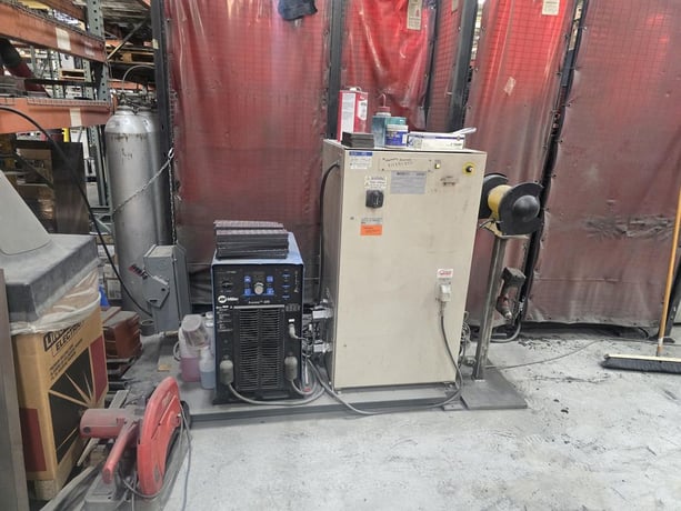 Motoman, Arc World II 6000HD, robotic weld cell, NX100 Control, 1885mm reach, 2007 - Image 2